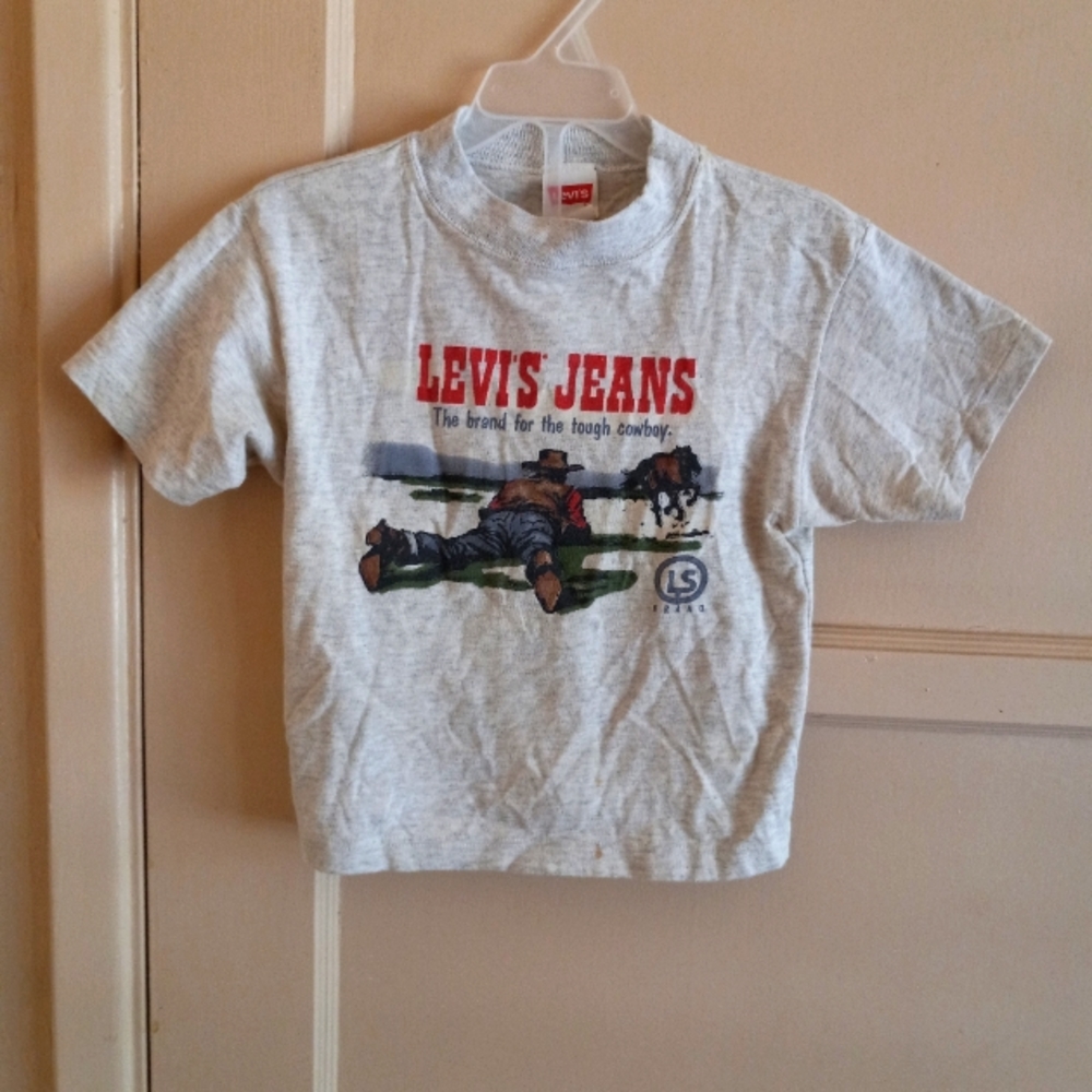 Boys Levi t-shirt size 2t